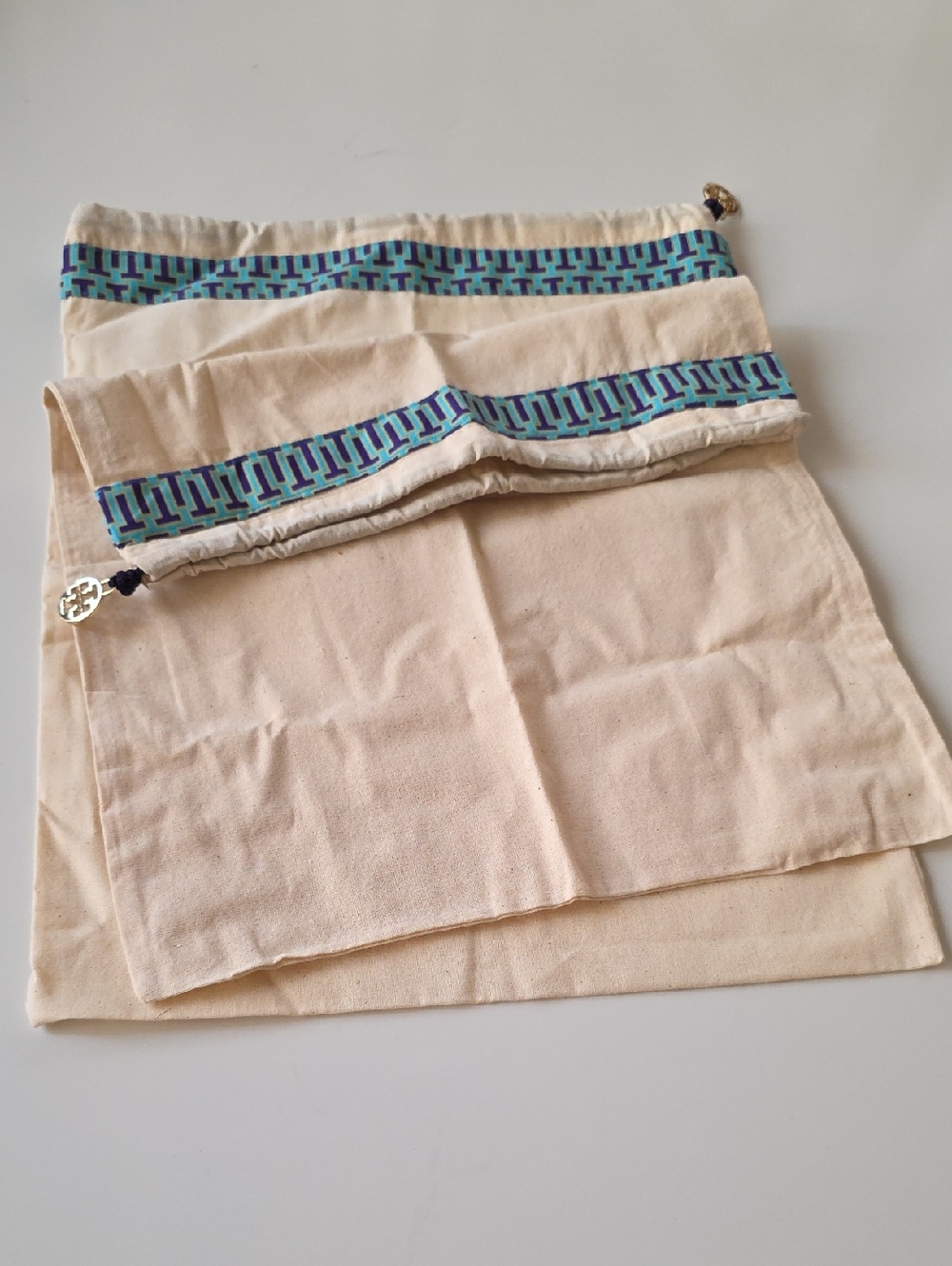 Tory Burch‎ Canvas Drawstring Dust Bags with Blue Geometric Trim. (2)